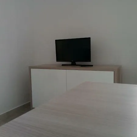 Lucy Apartment *